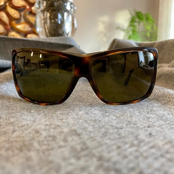 Chanel Sunglasses - Picture 7 of 13